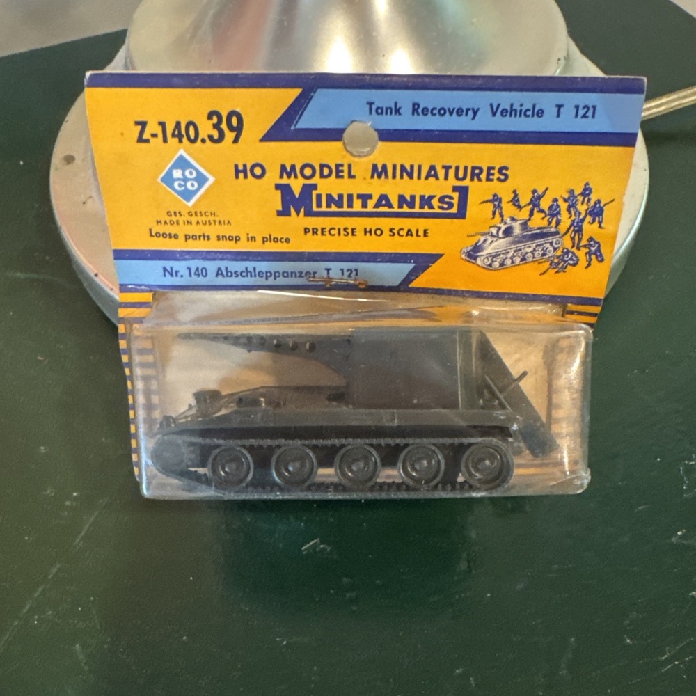 Roco Minitanks (NEW) 1/87 Modern US T-121 Tank Recovery Vehicle  Lot #5730K